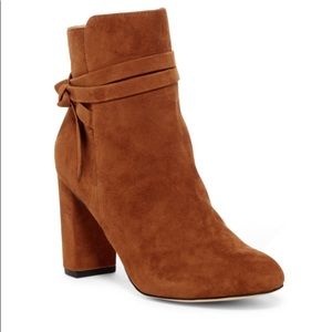 NWB Sole Society bootie size 5